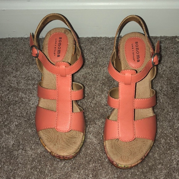 Peachy Pink Wedges! - Picture 2 of 7